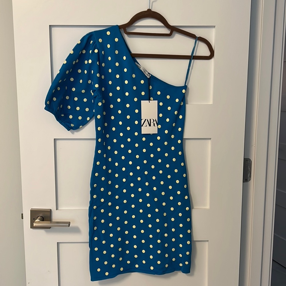 New ZARA dress with tags, size M